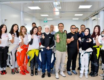 Kartini Race 2026 Guncang Mandalika: Perempuan Ambil Alih Lintasan, Ukir Sejarah Baru Motorsport Indonesia