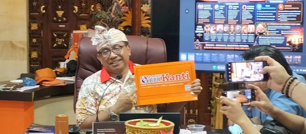 Buku Lawar Leadership Jadi Momentum Kuatkan Pondasi Transformasi BPR Kanti
