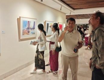 A Solo Exhibition di KOMANEKA Fine Art Gallery, Wujud Kreativitas Resonansi Seni Lukis I Made Mahendra Mangku