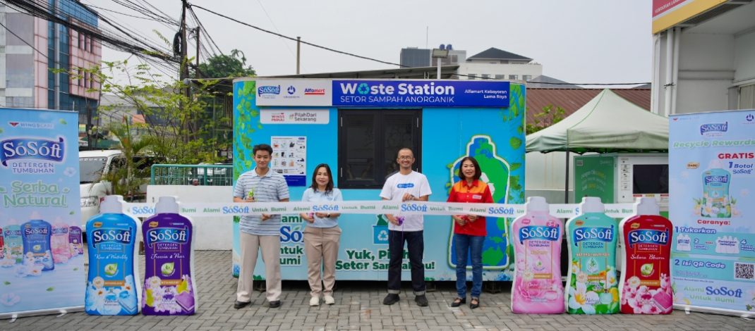 Perkuat Aksi Nyata untuk Bumi, SoSoft dan Rekosistem Tambah Titik Waste Station Baru Bersama Alfamart di Jakarta